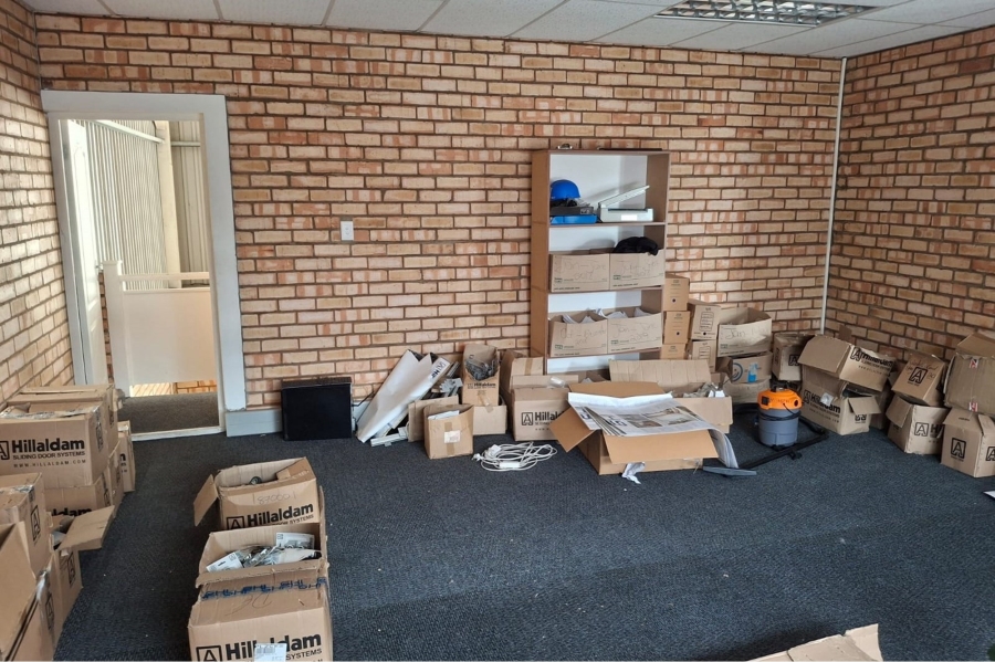 To Let commercial Property for Rent in Newton Park Eastern Cape